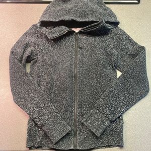 LuluLemon women’s size 4, sweatshirt. Black and white.
